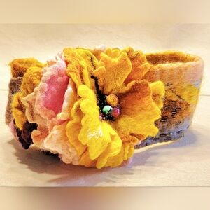 Handmade Felted Wool Floral Headband ~ BoHo Chic!🌼🌸💐🌹